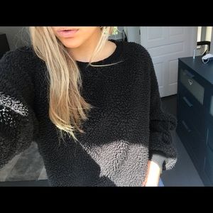 American Eagle Black Sweatshirt
